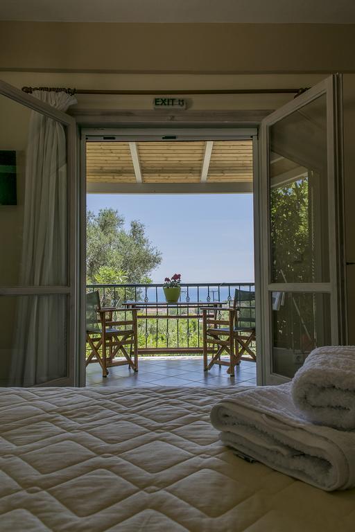 Muses Villas Finikounta Room photo