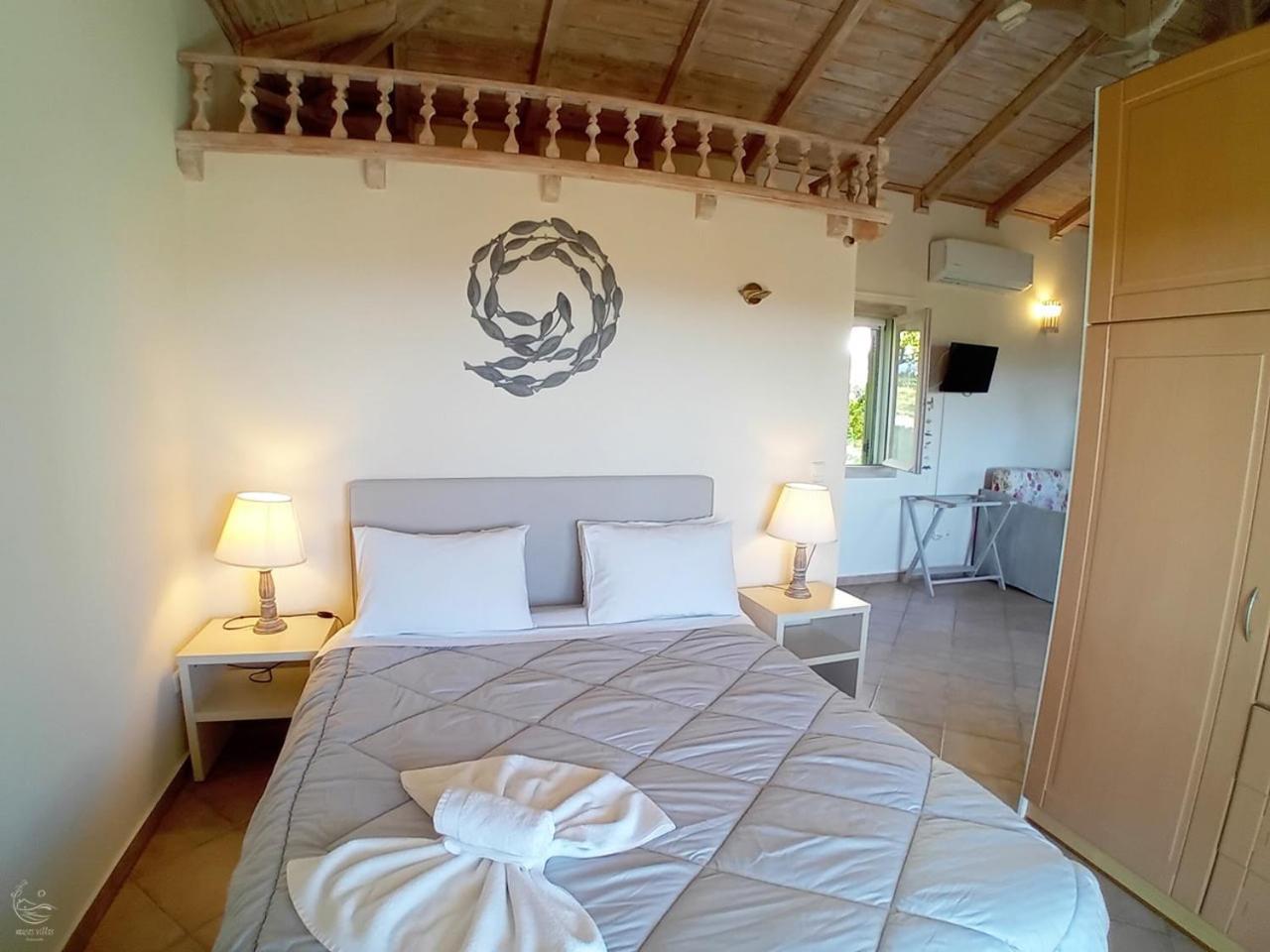 Muses Villas Finikounta Room photo