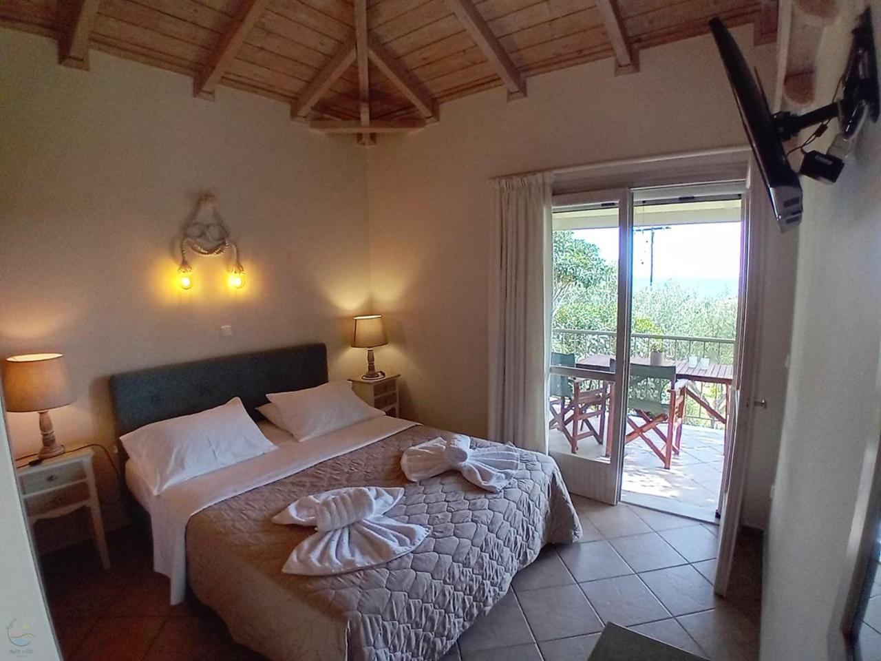 Muses Villas Finikounta Room photo