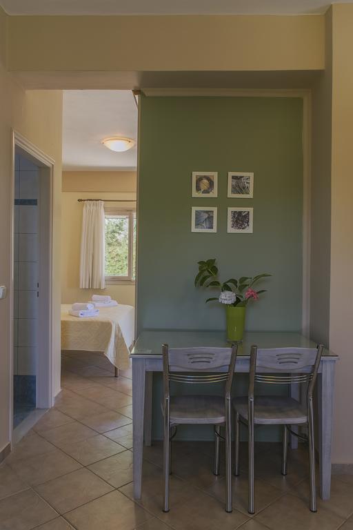 Muses Villas Finikounta Room photo